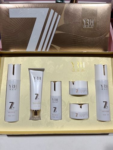 粵蕊姀7s青春護(hù)理套裝 美容院級(jí)六件套如何實(shí)現(xiàn)補(bǔ)水、彈潤(rùn)、緊致與提亮？